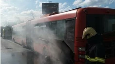 Na diaľnici D2 pri Bratislave horel autobus, nikto sa nezranil