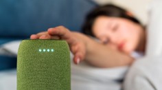 Lepší spánok vďaka technológiám? Reproduktory a ich prínos pre spánok