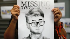 Bývalý zamestnanec britského konzulátu v Hongkongu tvrdí, že ho zbila čínska tajná polícia