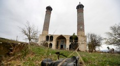 Azerbajdžanská armáda vstúpila do Agdamu, prvého okresu odovzdaného Arménmi