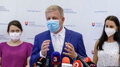 Lengvarský naznačil, kedy u nás nastúpi tretia vlna pandémie. Takáto je vyhliadka na Vianoce