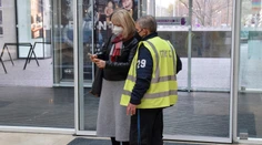 Nezaočkovaní a nákupné centrá. Nejasné pravidlá spôsobili chaos