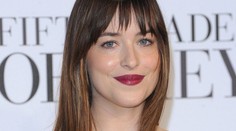 Prvé fotky: Dakota Johnson oficiálne tvorí pár so známym spevákom