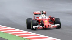 Hamilton víťazom kvalifikácie na VC Rakúska