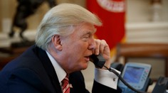 Pol roka po nástupe do funkcie podpora Donalda Trumpa medzi voličmi klesá