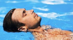 Aj vy pri kúpaní vykonávate malú potrebu do vody? Vedci prišli s nelichotivým objavom