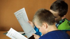 Žiaci dnes dostávajú výpisy polročných vysvedčení