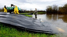 Juh Spojených štátov trápia záplavy, zahynuli traja ľudia