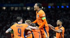 FOTO+VIDEO: Spoznali sme semifinálové dvojice Eura. Holandsko otočilo zápas vďaka vlastnému gólu Turkov