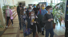 Firmy a školy sa postupne plnia odídencami z Ukrajiny. Postupne sa presúvajú na západ Slovenska