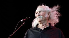 Zomrel americký spevák David Crosby (†81). Hit skupiny Byrds, ktorú zakladal, nepochybne poznáte