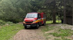 FOTO+VIDEO: Dramatická situácia vo Valaskej Belej. Do šachty spadlo dieťa, na mieste zasahovali hasiči aj záchranári