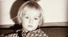 Kto je tento roztomilý chlapec? Dnes patrí k najvplyvnejším v brandži!