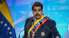 Maduro propaguje zázračné kvapky proti COVID-u, vlastný liek ponúka aj spoluvynálezca novičoku