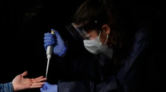 O plošné testovanie je v Česku obrovský záujem, v Prahe sa kapacity naplnili už po 15 minútach