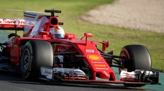 Ferrari prekabátilo Mercedes, Vettel v Austrálii zvíťazil pred Hamiltonom