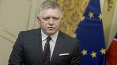 Premiér volá po reforme politického systému na princípe slobodných volieb