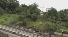 Mimoriadna situácia v Červenom Kameni. Nebezpečný svah je opäť v pohybe, ľudia sú v ohrození