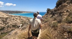 V rovnaký deň spolu so Slovenskom vstúpil do Európskej únie aj Cyprus. Ostrov žije najmä z cestovného ruchu