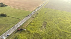 Jeden mŕtvy, desiatky zranených: Kamionista prezradil, čo spôsobilo čelnú zrážku s autobusom