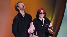 Grammy 2024 sú rozdané. Cenu za najlepšiu skladbu roka získala Billie Eilish