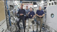 Prvá súkromná posádka má problém z medzinárodnej vesmírnej stanice vrátiť sa na Zem