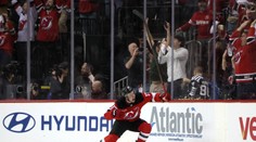 VIDEO: Víťazný gól, ktorý si bude dlho pamätať. Šimon Nemec premiérovo skóroval v play-off NHL