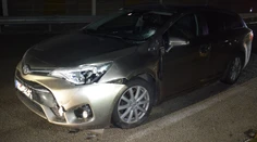 Prebiehanie cez diaľnicu ho stálo život. Muža (†20) zachytilo auto, následne do neho vrazili ďalšie