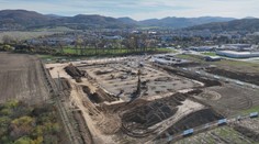 Vo výhľade sú stovky nových pracovných miest. Prinesie ich stavba, ktorá už vyrastá