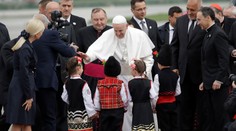 Pápež František pricestoval do Bulharska na trojdňové balkánske turné