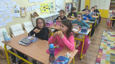 Čo zabaliť školákovi na desiatu? Poradíme vám, čo robiť, aby ju nedoniesol späť domov