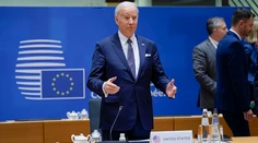 Biden označil Putina za „mäsiara“, ktorý chce rozdeliť NATO. „Nie je schopný to urobiť,“ povedal.