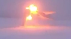 Desivé zábery havárie ruského bombardéra: Stroj sa rozlomil na dve časti a explodoval