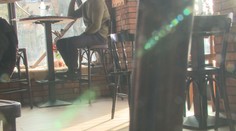 Dá si tri poldeci, steak a bez hanby odíde. Na východe vyčíňa reštauračný fantóm