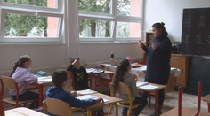 Päť mesiacov po zemetrasení sa nemohli učiť v škole. Vynovené priestory si nevedia vynachváliť