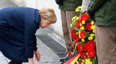 Výročie oslobodenia Dachau: K preživším sa pridala aj Merkelová