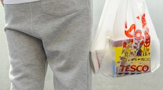 Koniec nákupov v pyžame! Tesco zakročí proti zákazníkom