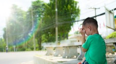 Na chlapca (3) zaútočili kyselinou: S popáleninami tváre skončil v anglickej nemocnici