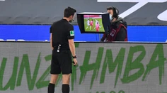 Rozhodcovia môžu cez víkend po prvý raz vo Fortuna lige využiť systém VAR