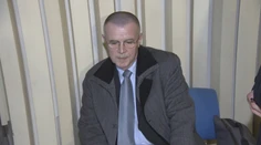Štátny úradník Peter (59), obvinený z korupcie, putuje za mreže