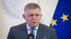 Fico telefonoval s Magyarom. Pozval ho na návštevu Slovenska