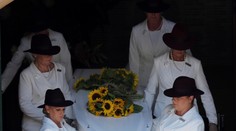 V Sydney sa rozlúčili s obeťami rukojemníckej drámy v kaviarni