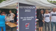 Smer a Republika vyzbierali celkovo takmer 400-tisíc podpisov za referendum