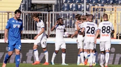 Atalanta jasne odpovedala na včerajší triumf Neapolu, AC a Lazio však zaváhali. Gyömbér sa zranil