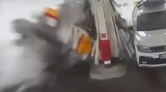 VIDEO: Kamera zaznamenala šialenú nehodu na benzínke pri Červeníku. V prípade sa vraj objavili aj drogy a vyhrážky