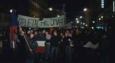 November '89: Pred 35 rokmi policajné obušky v Prahe spustili revolúciu. Železnú oponu zhodili ľudia za 6 týždňov