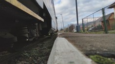 Železničná zastávka na znamenie v obci na Orave vyvolala otázky. Zastavenie vlaku môže byť nebezpečné