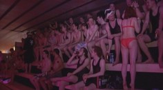 Najväčšia sauna na svete. Ľudia sa v nej okrem potenia aj zabavia