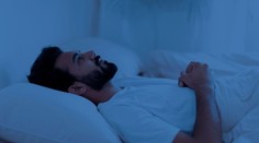 Prečo niektorí ľudia nedokážu vypnúť mozog? Odborník prezradil, ako jednoduchšie zaspať