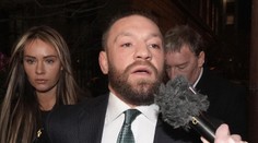 Súd rozhodol o vine Connora McGregora. Zápasníka odsúdili za znásilnenie